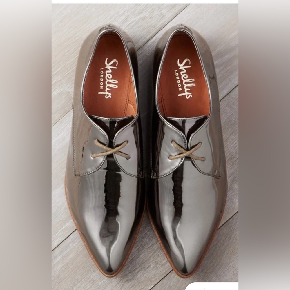 Shellys London lace-up oxford shoes in silver metallic. Size 9. - Picture 2 of 6